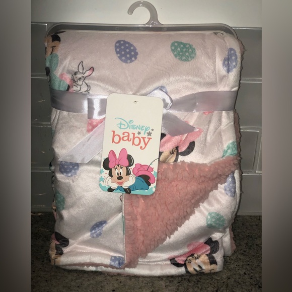 ✨NWT✨ Disney Minnie Mouse Reversible Plush Sherpa Baby Blanket Easter Bunny - Picture 7 of 7